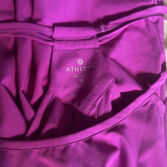 Athleta top S (6024B) - Picture 7 of 9
